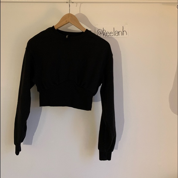 cropped crew neck with a ribbed panel - Picture 2 of 3